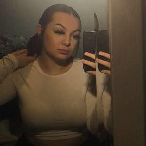 Meet your Posher, Tirra